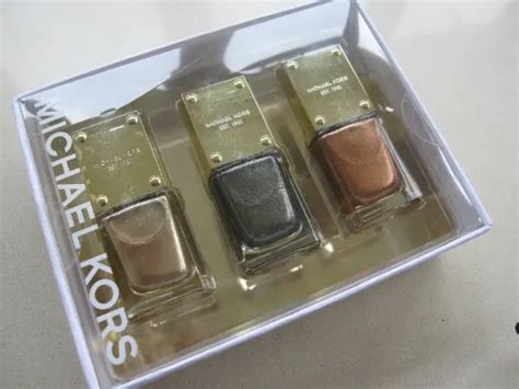 michael kors nail polish holiday set price|3pc Michael Kors Holiday Nail Lacquer Polish Set .